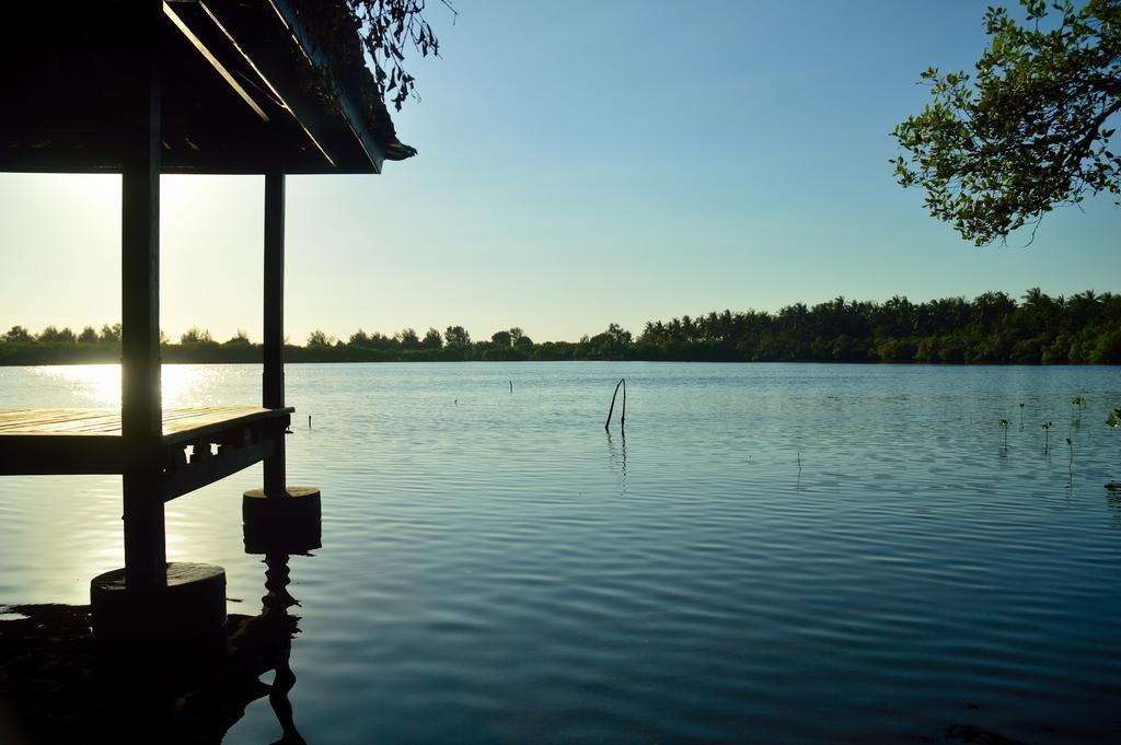 Gazebo Meno Hotel Gili Meno Luaran gambar